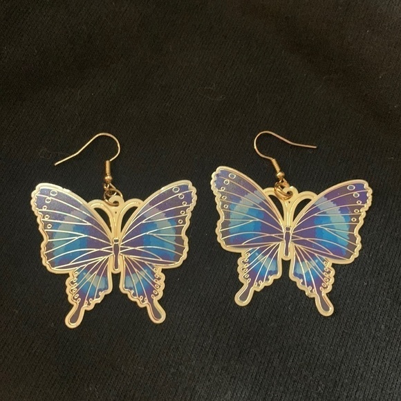 NWT Butterfly Earrings - Picture 1 of 1
